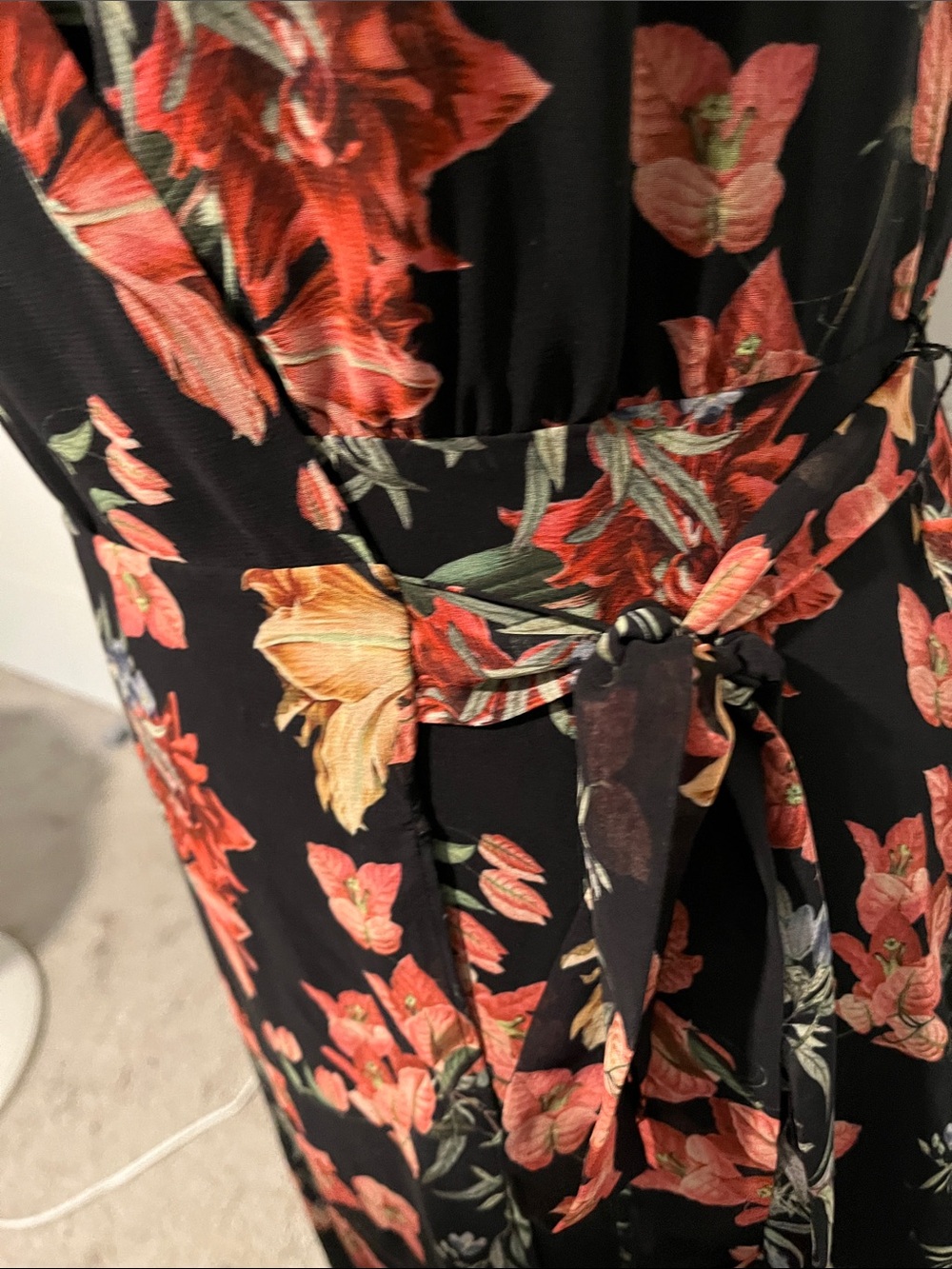Bebe Plunging V-Neck Print Wrap Dress Cottagecore Feminine Party Event Boho - Picture 5 of 14